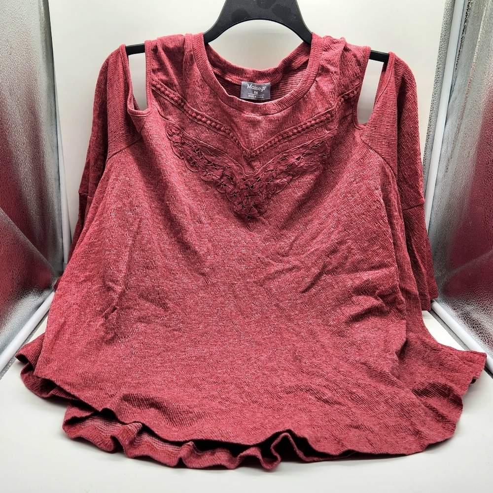 New w/o Tags, 5X Plus Size Cold Shoulder 3/4 Length Bell Shape Sleeves